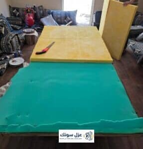 عازل للباب